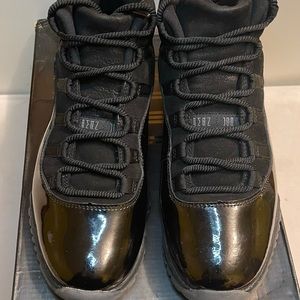 Air Jordan 11 Retro Cap & Gown